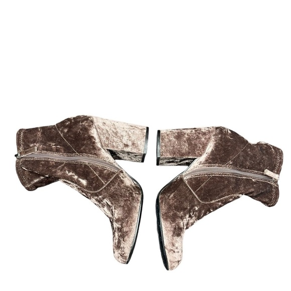 Steve Madden Gaze Crush velvet ankle booties size 9.5 ankle boot 4” heel - Picture 11 of 16